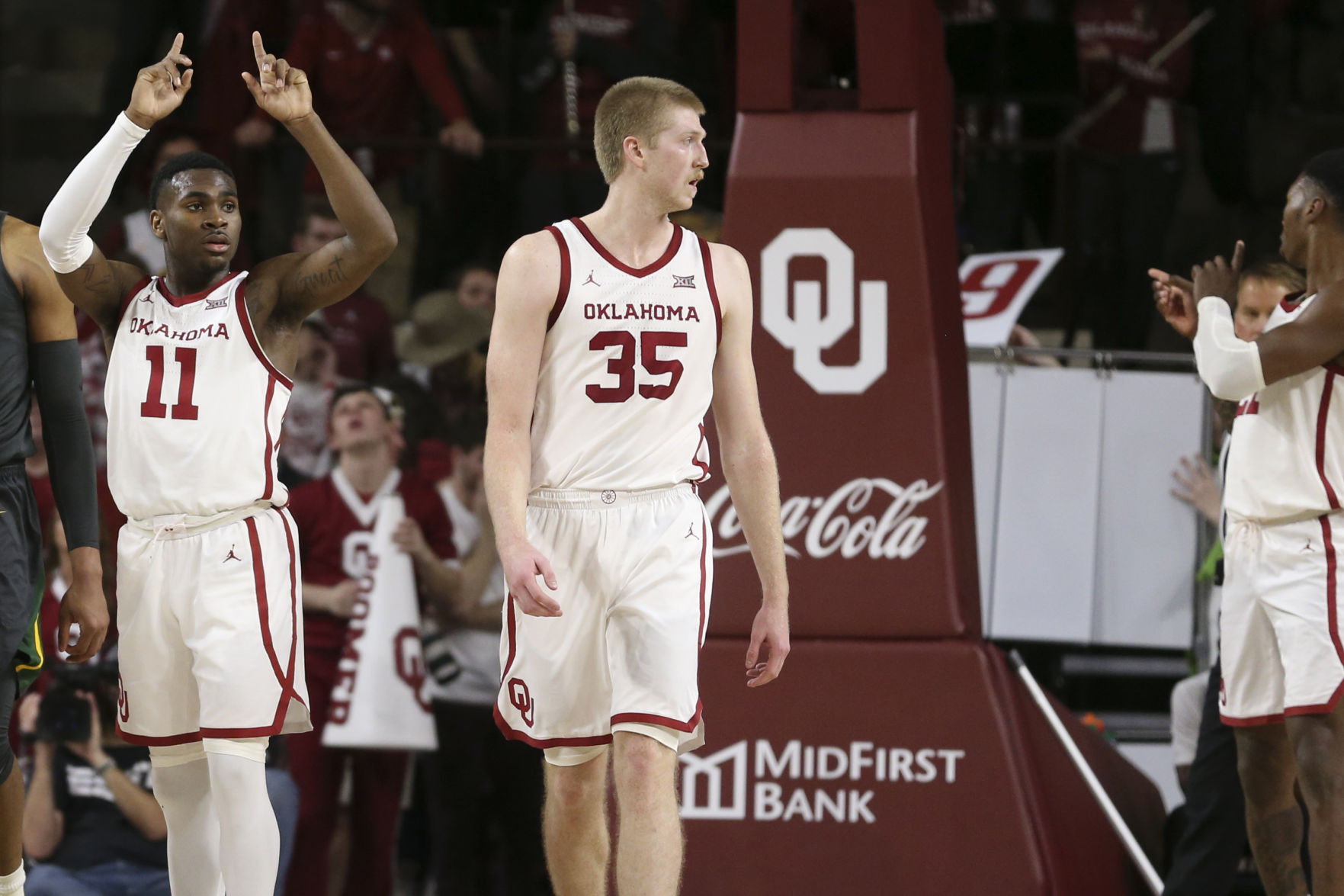 De'Vion Harmon and Brady Manek